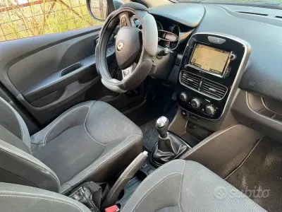 Usata Renault Clio IV Intens 90 CV (66 kW) 2019 Grigio Berlina