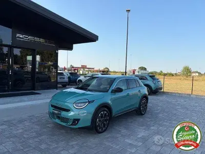 Usata Fiat 600 La Prima 101 CV (74 kW) 2025 Azzurro SUV