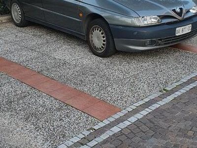 Usata Alfa Romeo 146 120 CV (88 kW) 1997 Grigio Utilitaria