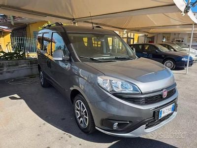 Usata Fiat Doblò Trekking 120 CV (88 kW) 2018 Marrone Monovolume