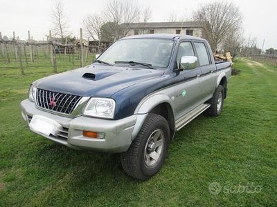 Usata Mitsubishi L 116 CV (85 kW) 2002 Blu SUV