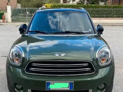 Usata Mini Cooper D Countryman 111 CV (81 kW) 2016 Verde SUV