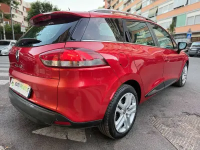 Usata Renault Clio Intens 73 CV (53 kW) 2017 Rosso Station wagon