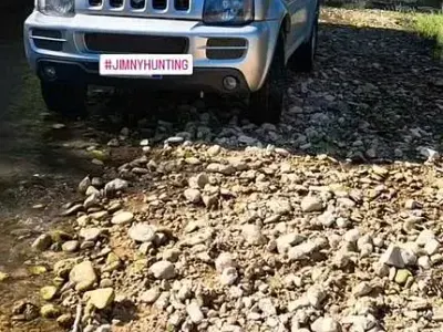 Usata Suzuki Jimny 86 CV (63 kW) 2006 Grigio SUV