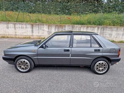 Usata Lancia Delta 196 CV (144 kW) 1990 Grigio Utilitaria