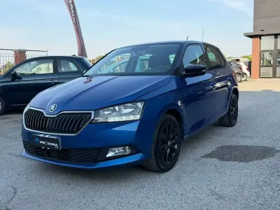 Usata Skoda Fabia Design Edition 60 CV (44 kW) 2020 Blu/azzurro Utilitaria
