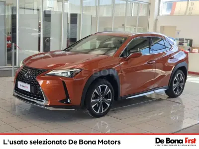 Usata Lexus UX 250h Executive Line 184 CV (135 kW) 2020 Arancione SUV
