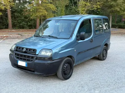 Usata Fiat Doblò 101 CV (74 kW) 2003 Bluazzurro Monovolume