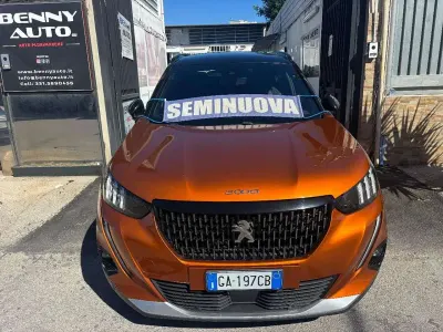 Usata Peugeot 2008 GT-line 102 CV (75 kW) 2020 Arancione SUV