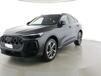 Usata Audi Q5 Sportback S-Line 204 CV (150 kW) 2025 Grigio SUV