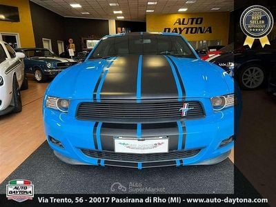 Usata Ford Mustang Fastback 309 CV (227 kW) 2011 Azzurro grabber blue Coupé