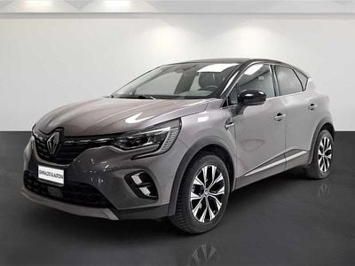 Usata Renault Captur Intens 101 CV (74 kW) 2023 Grigio SUV