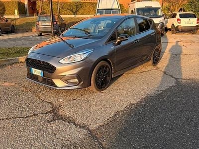 Usata Ford Fiesta ST-Line 86 CV (63 kW) 2019 Grigio Utilitaria
