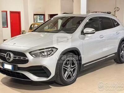 Usata Mercedes GLA200 Premium 150 CV (110 kW) 2021 Grigio SUV