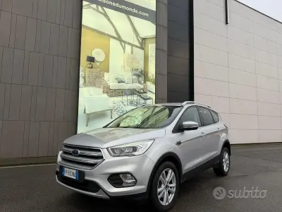 Usata Ford Kuga Business Edition 120 CV (88 kW) 2018 Grigio SUV