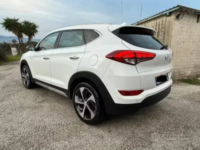 Occasion Hyundai Tucson Xpossible 141 ch (103 kW) 2017 Blanc SUV