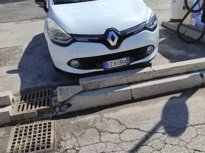 Usata Renault Clio IV Dynamique 90 CV (66 kW) 2015 Berlina