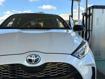Usata Toyota Yaris Hybrid Sport 92 CV (67 kW) 2022 Berlina