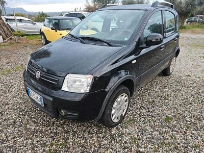 Usata Fiat Panda 4x4 Climbing 59 CV (43 kW) 2010 Nero Utilitaria