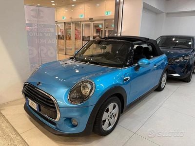 Usata Mini Cooper Cabriolet 115 CV (84 kW) 2018 Blu Cabrio