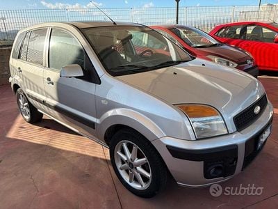 Usata Ford Fusion 68 CV (50 kW) 2008 Grigio Utilitaria