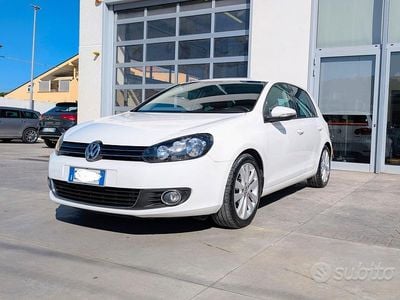 Usata VW Golf VI Highline 105 CV (77 kW) 2011 Bianco Utilitaria