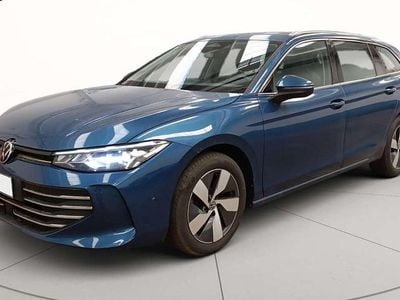Usata VW Passat Business 150 CV (110 kW) 2024 Blu/azzurro Station wagon