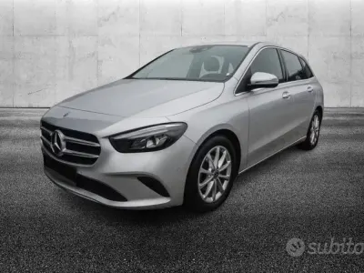 Usata Mercedes B180 Business 136 CV (100 kW) 2021 Grigio Monovolume