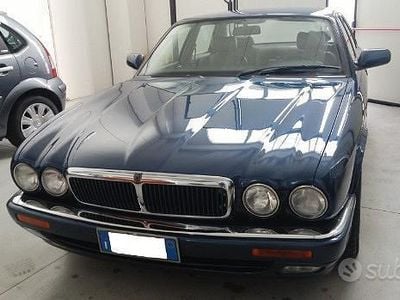Usata Jaguar XJ 211 CV (155 kW) 1995 Blu Berlina