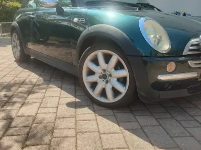 Usata Mini One D 88 CV (64 kW) 2005 Bluazzurro Utilitaria