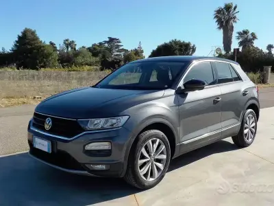 Usata VW T-Roc Business 150 CV (110 kW) 2021 Grigio SUV