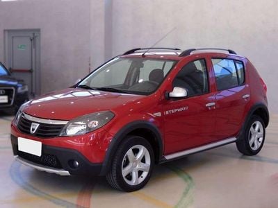 Usata Dacia Sandero Stepway 88 CV (64 kW) 2013 Rosso Berlina