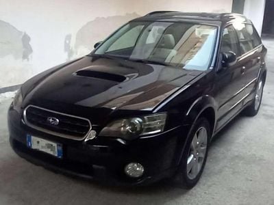 Usata Subaru Outback 245 CV (180 kW) 2004 Nero Station wagon