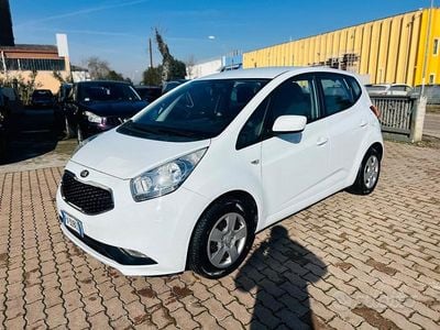 Usata Kia Venga 90 CV (66 kW) 2015 Bianco Utilitaria