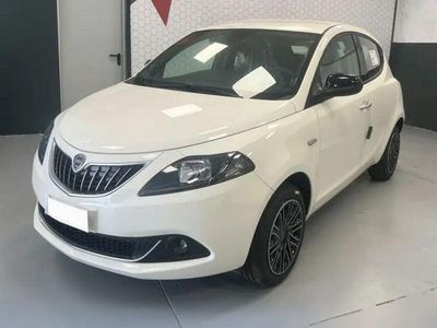 Usata Lancia Ypsilon Gold 69 CV (50 kW) 2024 Bianco Utilitaria