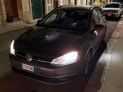 Usata VW Golf VII Executive 116 CV (85 kW) 2018 Grigio Station wagon