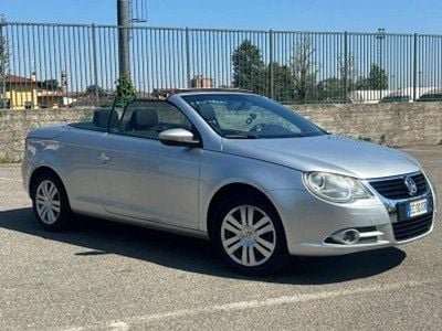 Begagnad VW Eos 122 HK (89 kW) 2010 Grå Cab