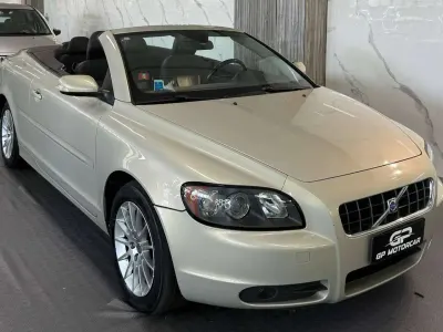 Usata Volvo C70 Summum 170 CV (125 kW) 2006 Beige Cabrio