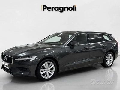 Usata Volvo V60 Business Edition 190 CV (139 kW) 2019 Grigio scuro Station wagon