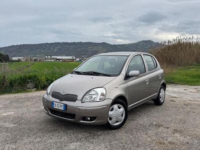 Usata Toyota Yaris 2003 Grigio Utilitaria