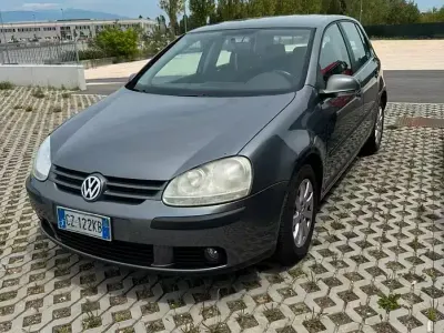 Usata VW Golf IV 105 CV (77 kW) 2006 Berlina