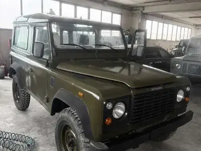 Usata Land Rover Defender 122 CV (89 kW) 2000 Station wagon