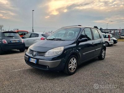 Usata Renault Scénic II Dynamique 111 CV (81 kW) 2006 Grigio Monovolume