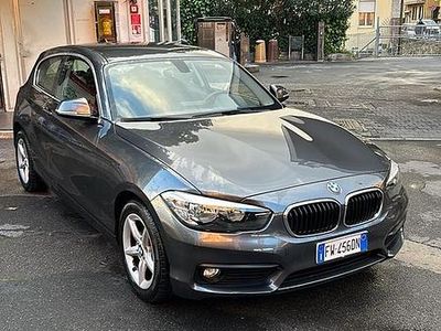 Usata BMW 114 95 CV (69 kW) 2019 Grigio Utilitaria