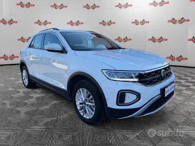 Usata VW T-Roc Life 116 CV (85 kW) 2023 Bianco SUV