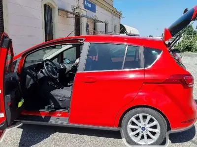 Usata Ford B-MAX Titanium 105 CV (77 kW) 2017 Monovolume