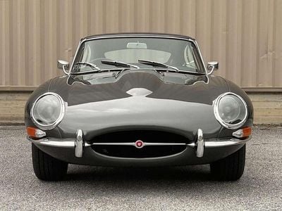 Usata Jaguar E-Type 265 CV (194 kW) 1963 Grigio Coupé