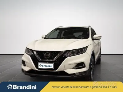 Usata Nissan Qashqai Acenta Premium 140 CV (102 kW) 2021 Bianco SUV