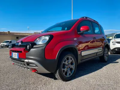 Usata Fiat Panda Cross Cross 80 CV (58 kW) 2015 Rosso Utilitaria