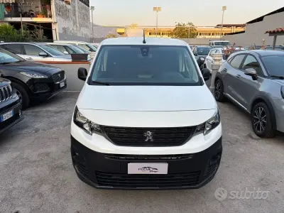 Usata Peugeot Partner S 102 CV (75 kW) 2021 Bianco Monovolume